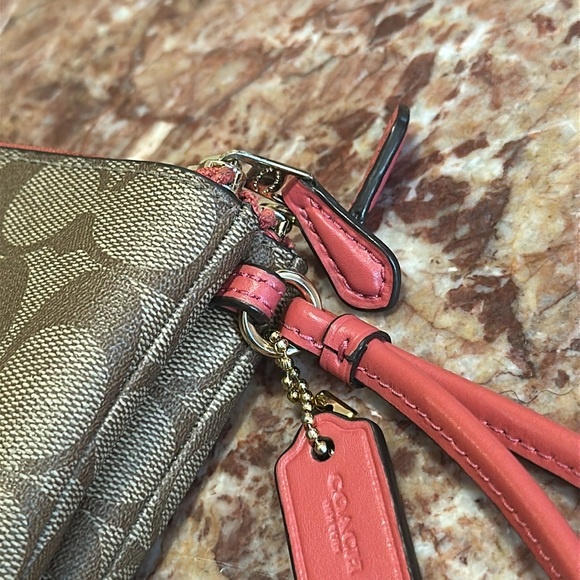 Coach double zip wristlet - Picture 14 of 16